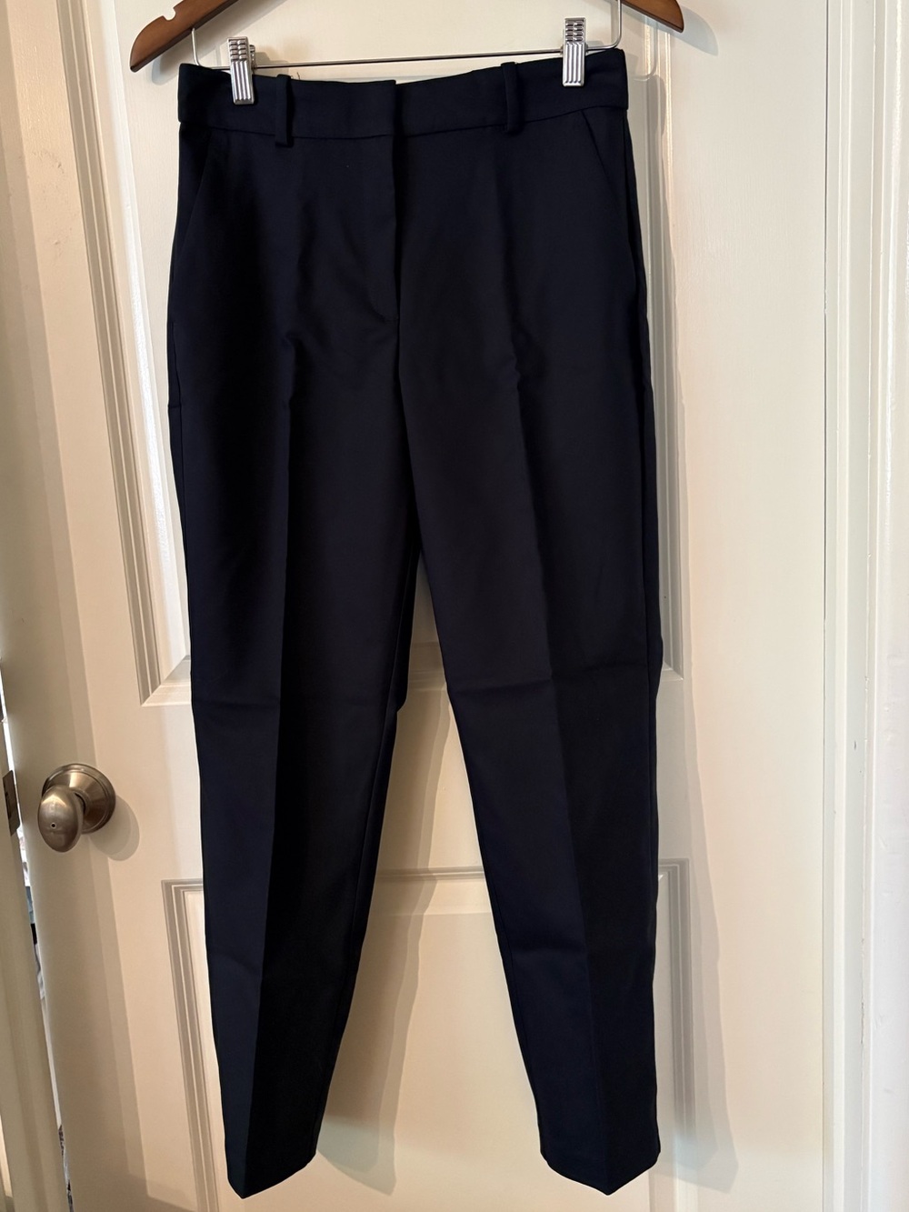 H & M Tailored Cropped Ankle Trousers in Black / 4 & 6 / NWT